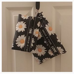 Double Daisy Makeup Bags